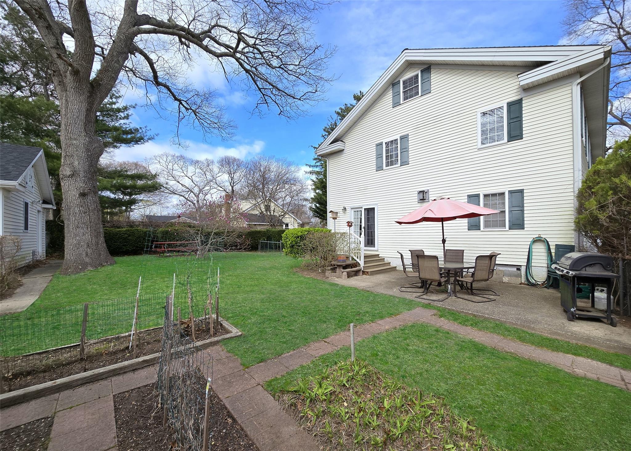 283 Elizabeth Avenue, Holbrook, New York image 5