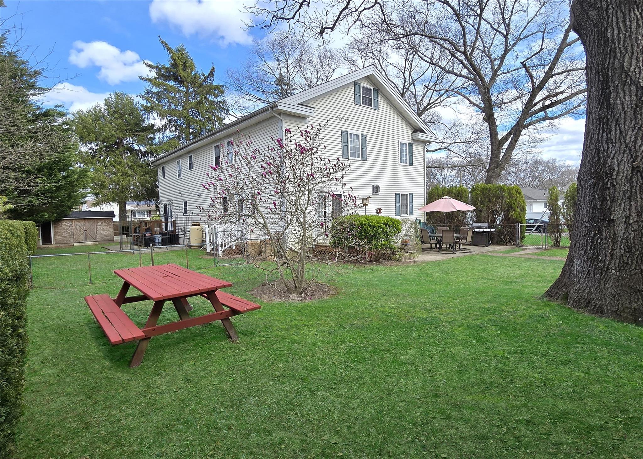 283 Elizabeth Avenue, Holbrook, New York image 6