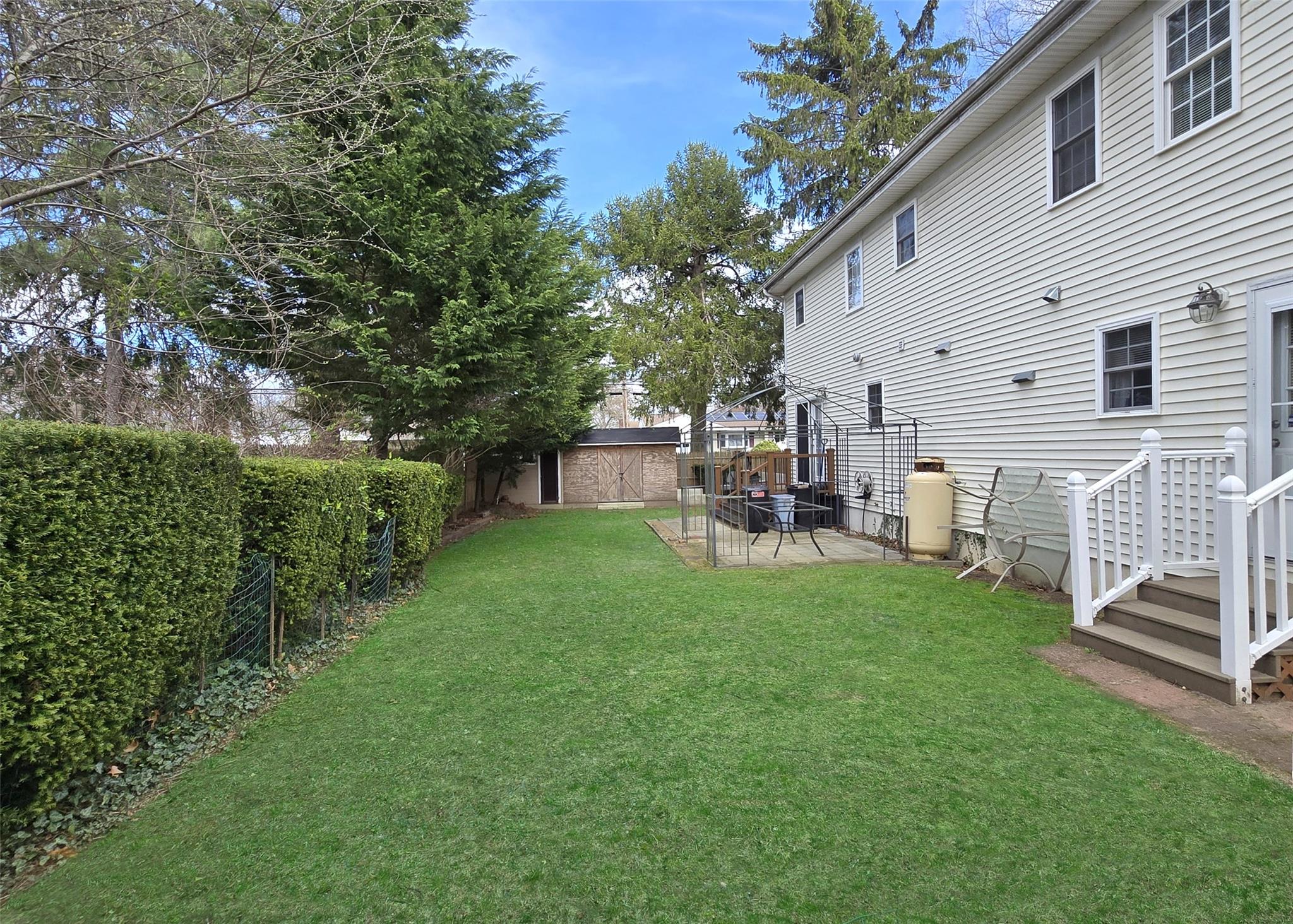 283 Elizabeth Avenue, Holbrook, New York image 7