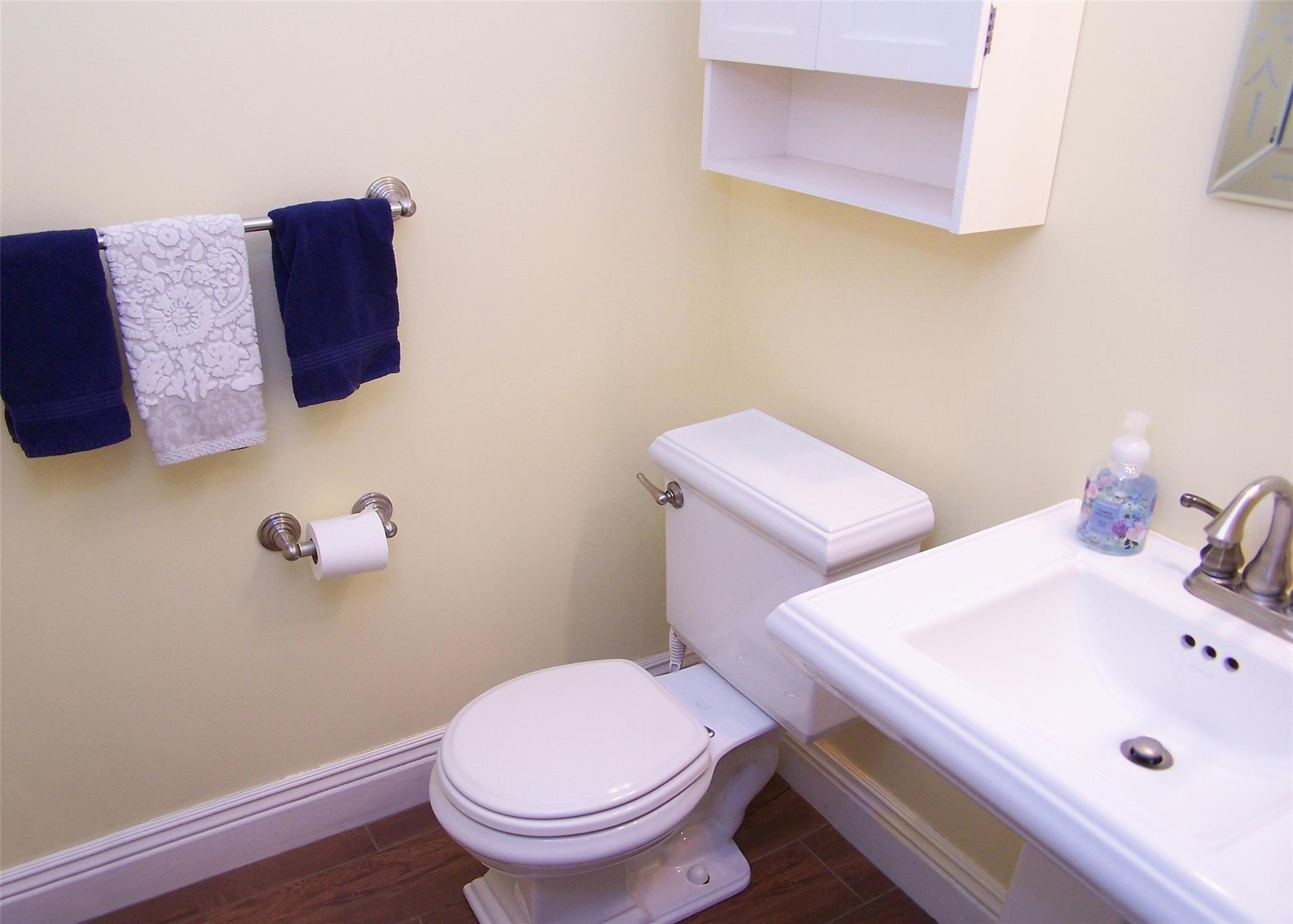 283 Elizabeth Avenue, Holbrook, New York image 11