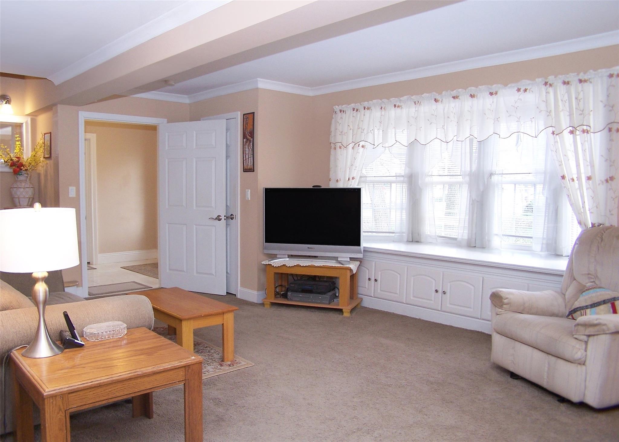 283 Elizabeth Avenue, Holbrook, New York image 20