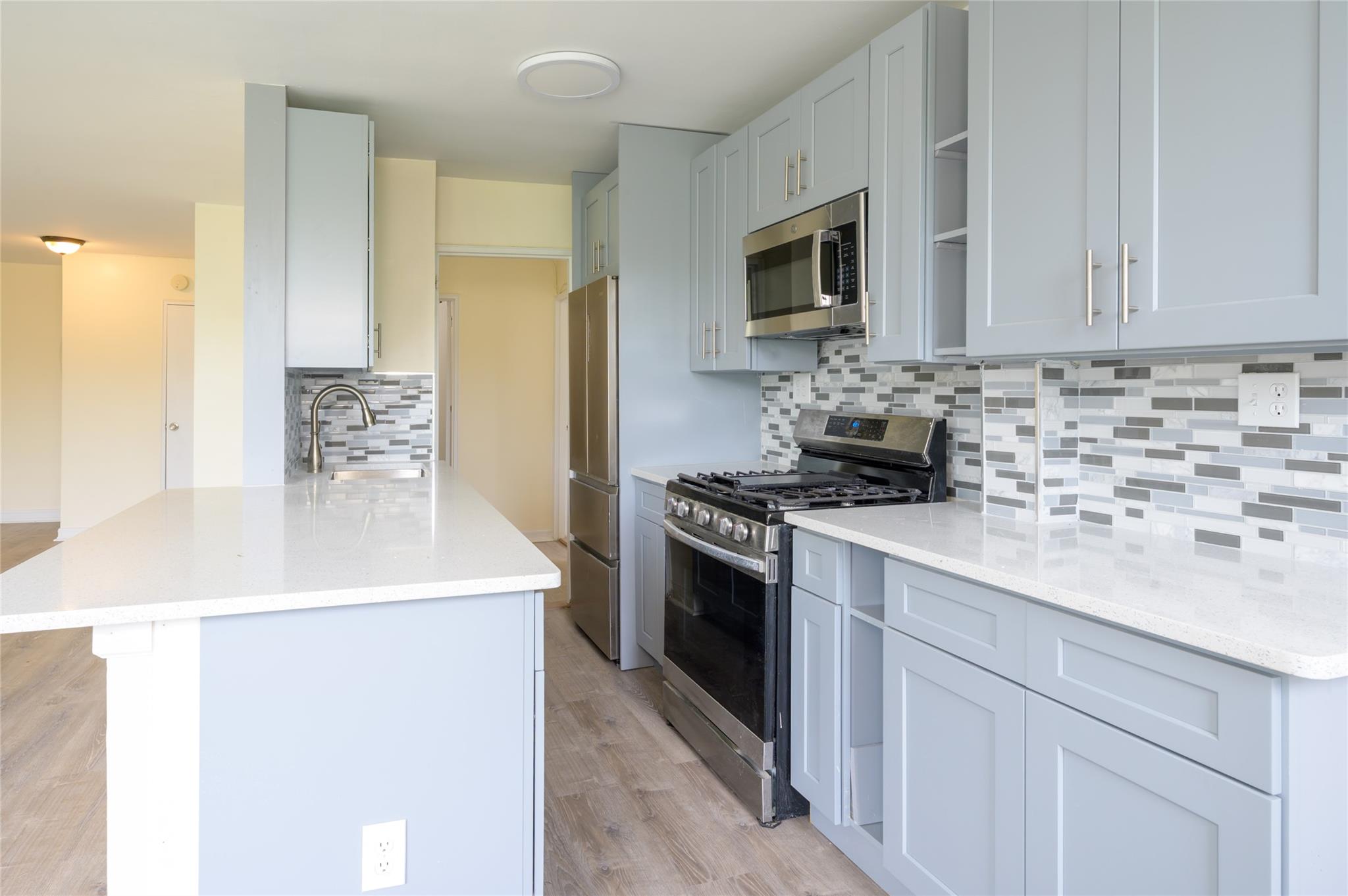 610 Waring Avenue 5F