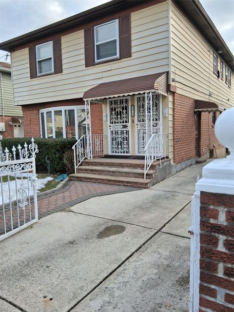 Homes For Sale - 235-36 148th Avenue<br/> Rosedale, NY 11422