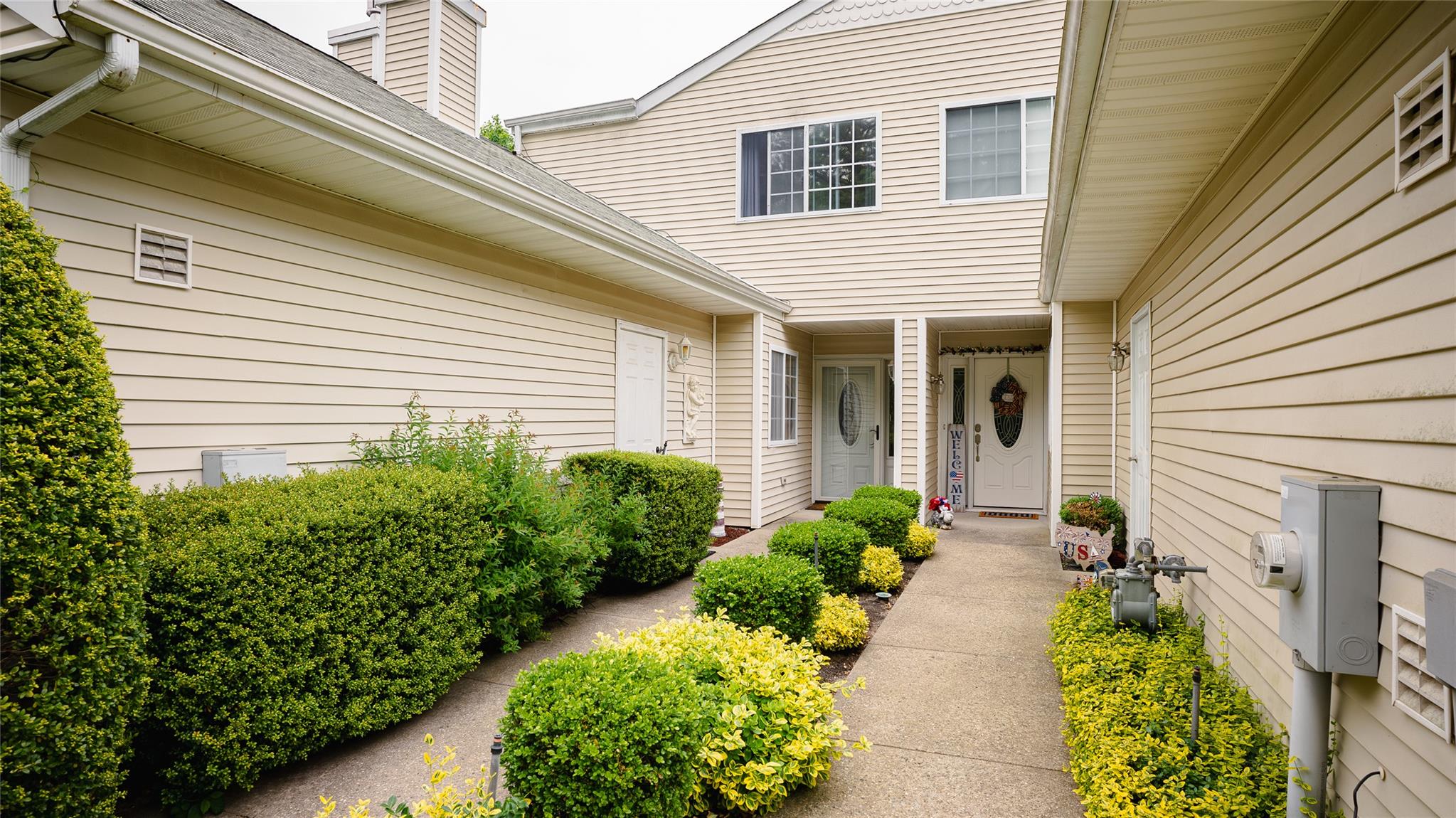 Property for Sale at Ranch Circle, Manorville, Hamptons, NY - Bedrooms: 2 
Bathrooms: 2  - $499,999