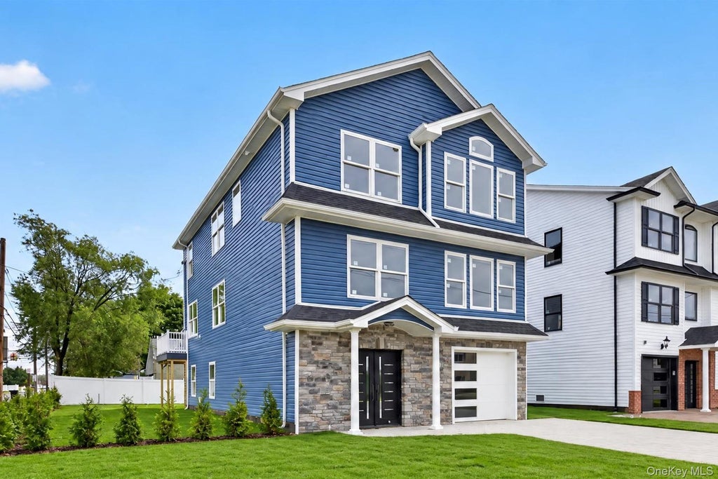 Photo of 265 Roosevelt Avenue, Freeport, NY 11520 (MLS # 1060960)