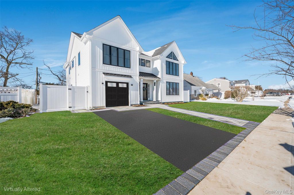 Photo of 38 Pond Lane, Levittown, NY 11756 (MLS # 958711)