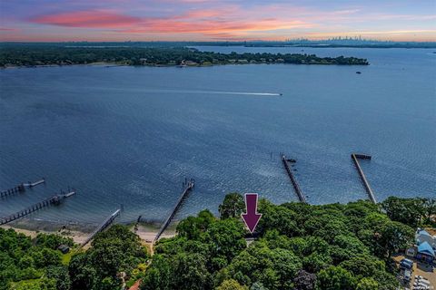 18 Hicks Lane Sands Point NY 11050