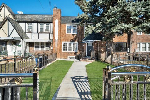 Multifamily For Sale - 114-23 200th Street<br/> Saint Albans, NY 11412