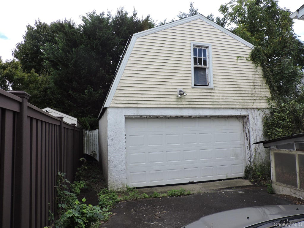 Photo of 94 Locust Avenue, Scarsdale, NY 10583 (MLS # 1057273)