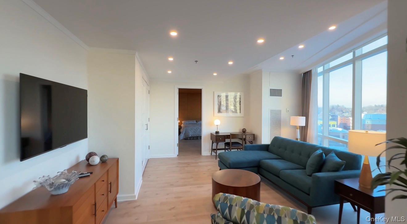 1 Renaissance Square 10E