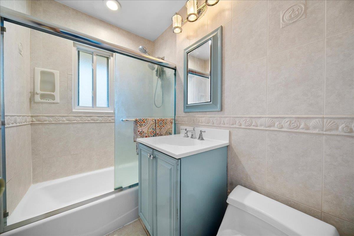 192 Edmunton Drive #D2, North Babylon, New York image 14