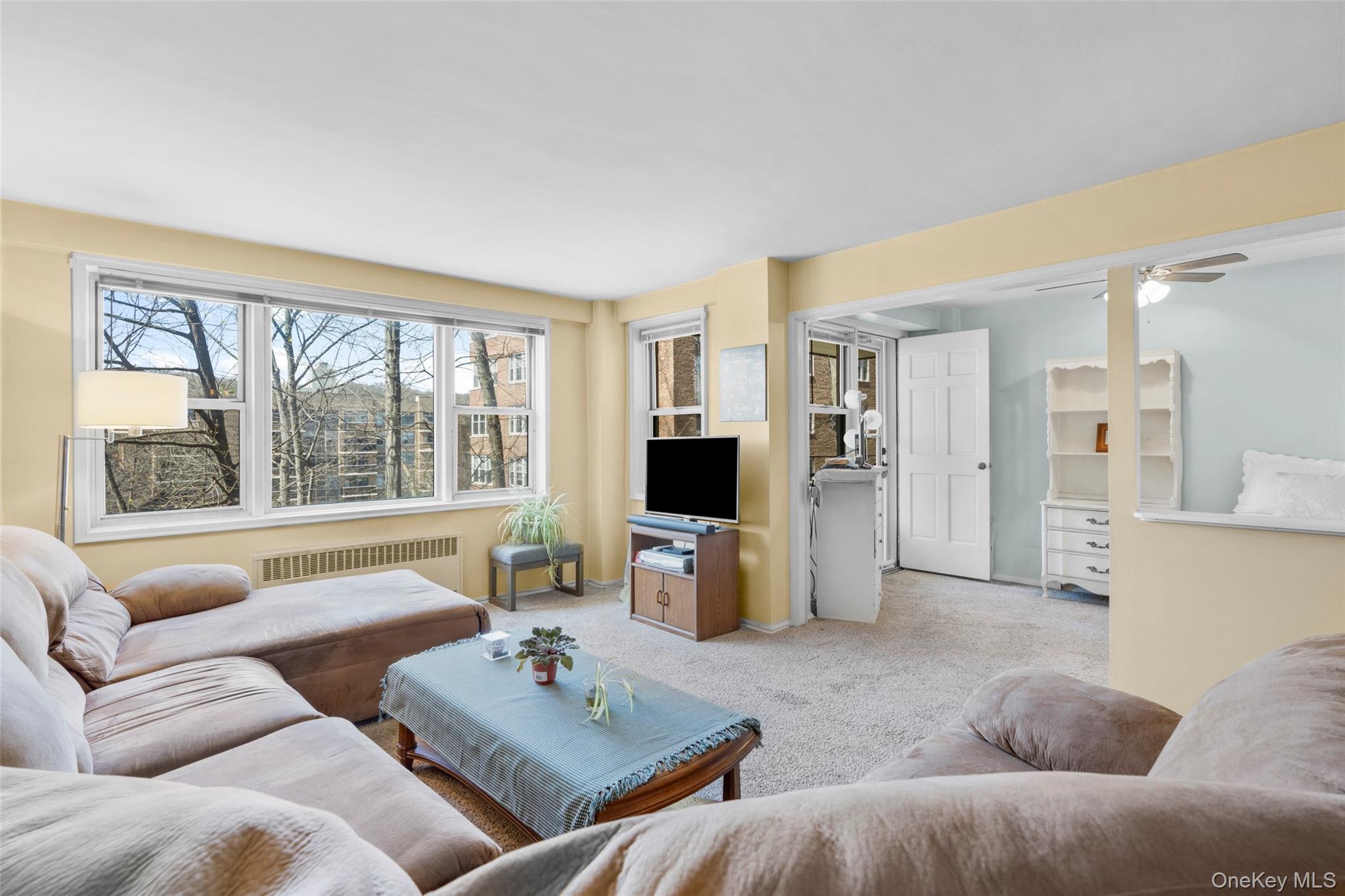 1 Washington Square 2H