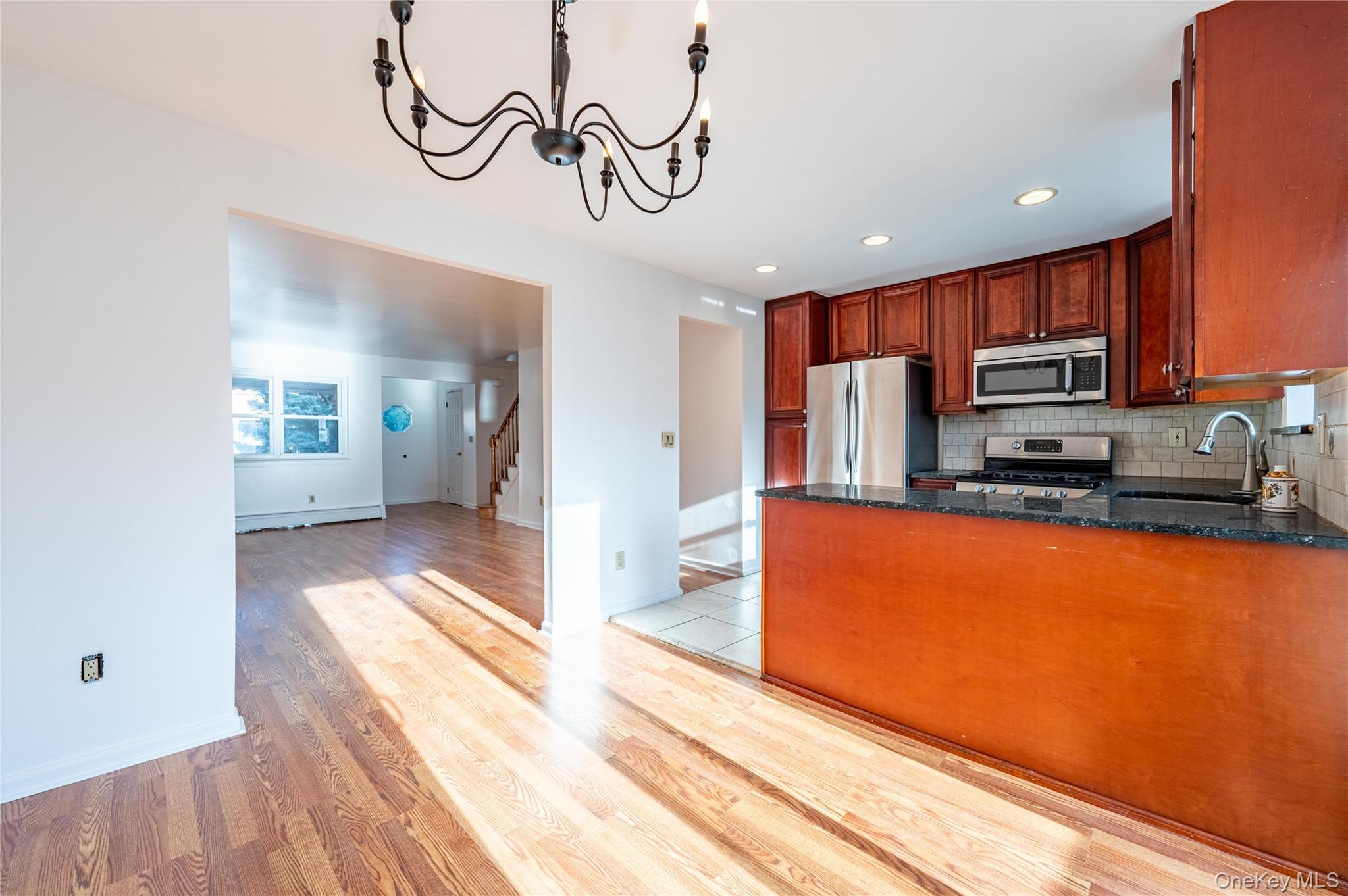 1027 Throggmorton Avenue