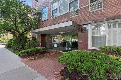 Photo of 71-40 112th Street #106, Forest Hills, NY 11375 (MLS # 1014480)