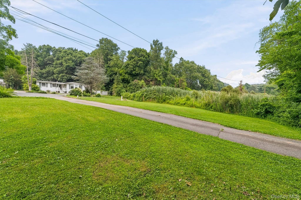Photo of 2296 Crompond Road, Cortlandt Manor, NY 10567 (MLS # 1011354)