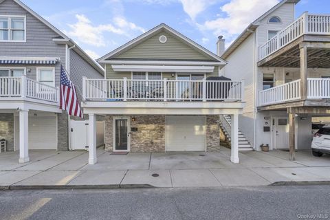 Photo of 77 New Hampshire Street, Long Beach, NY 11561 (MLS # 913344)
