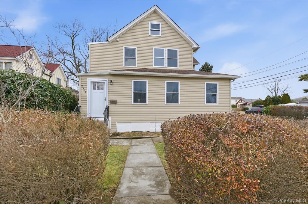 Photo of 2984 Dorlon Place #Upper, Baldwin, NY 11510 (MLS # 951334)