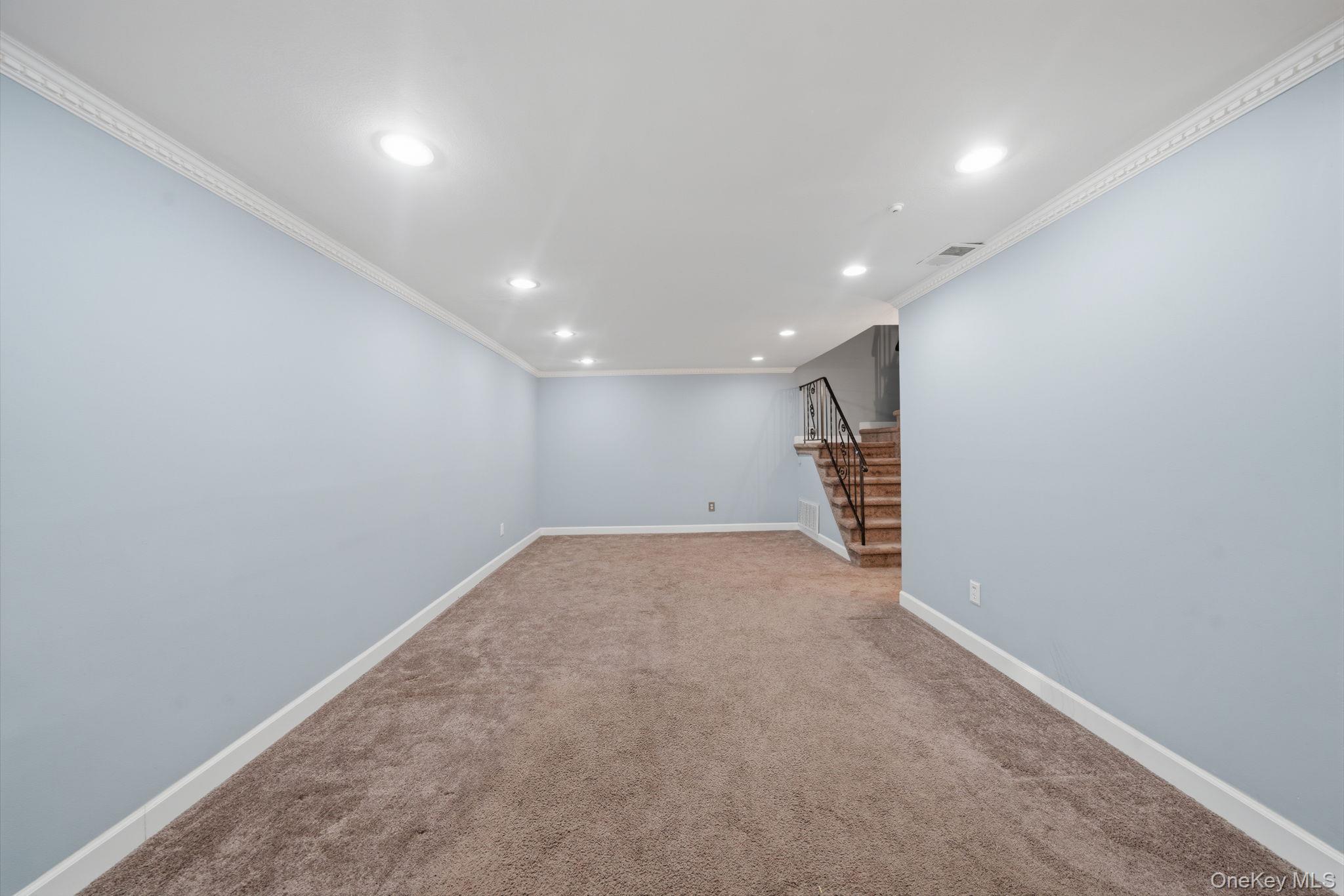 140 Golf Lane