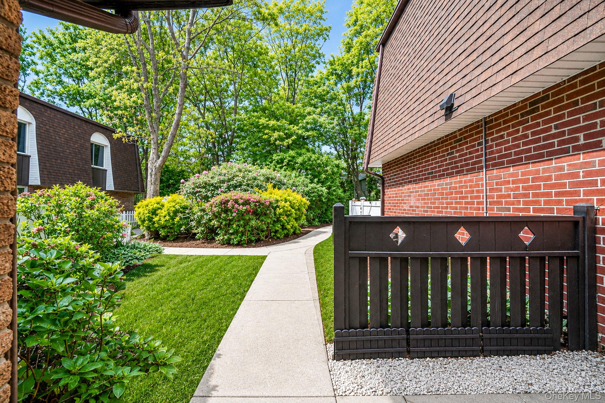 140 Golf Lane