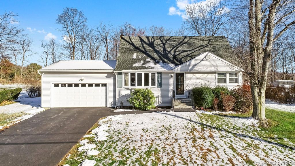 Photo of 48 Friendly Road, Mahopac, NY 10541 (MLS # 941388)