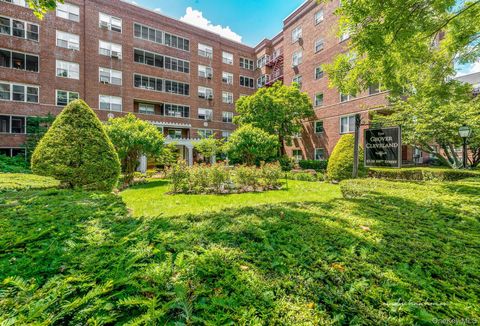 Photo of 67-38 108 Street #D05, Forest Hills, NY 11375 (MLS # 997571)