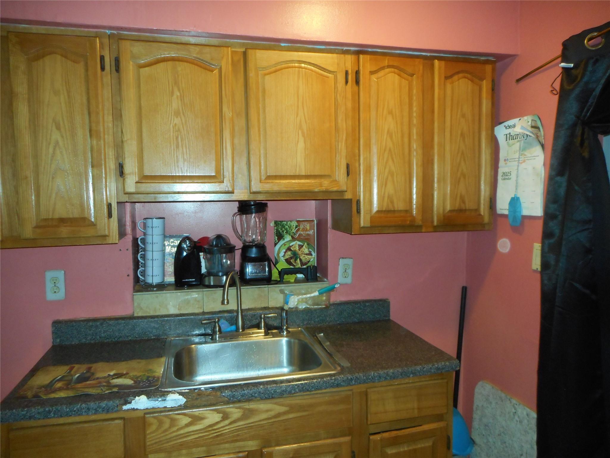 33 2nd Avenue, Westbury, New York image 2