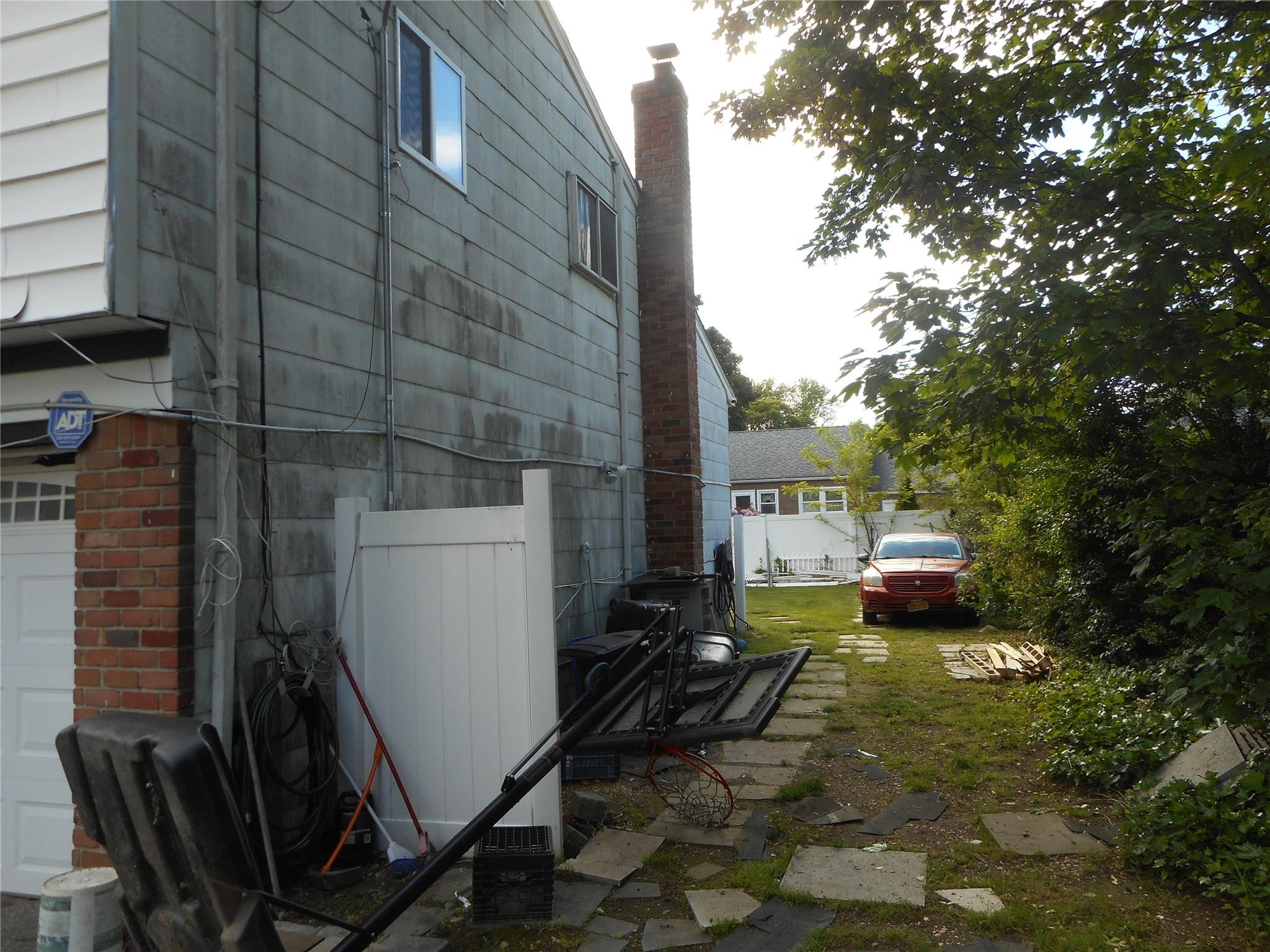 33 2nd Avenue, Westbury, New York image 6