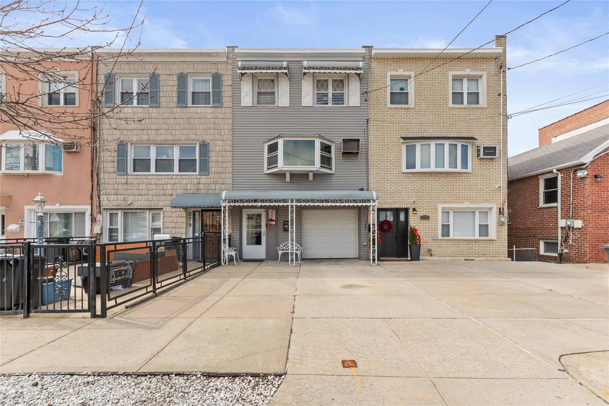 Property for Sale at Huntington Avenue, Bronx, New York - Bedrooms: 3 
Bathrooms: 2 
Rooms: 6  - $649,000