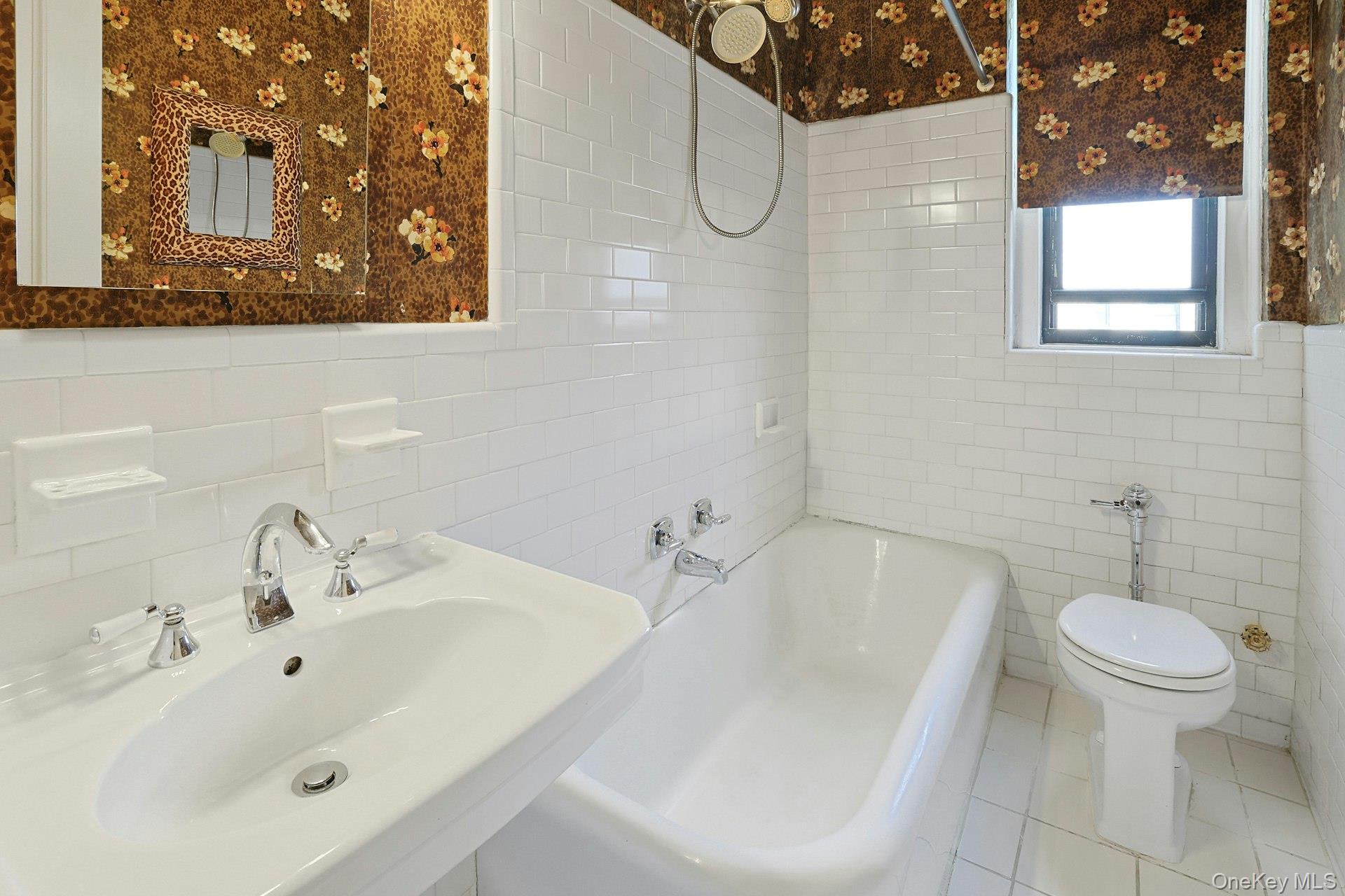 Scarsdale, New York 10583, United States, 1 Bedroom Bedrooms, ,1 BathroomBathrooms,Residential,Active,190614