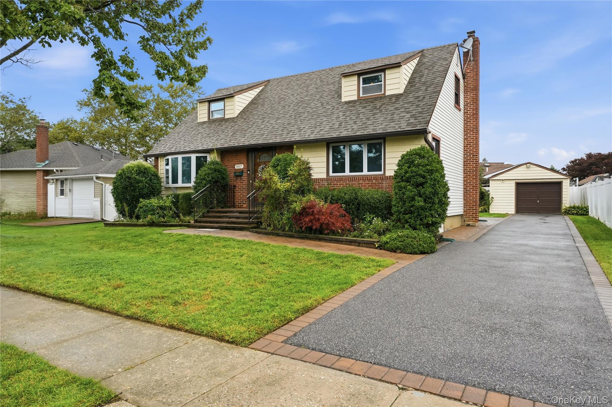 947 White Birch Lane
