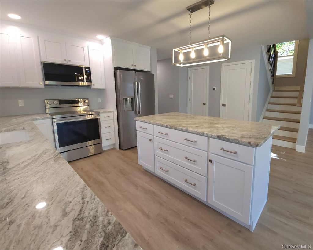 Photo of 15 Greising Street, Pine Bush, NY 12566 (MLS # 939607)