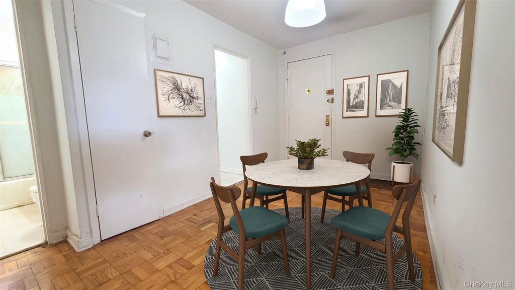 Photo of 82-39 134th Street #1H, Briarwood, NY 11435 (MLS # 965198)