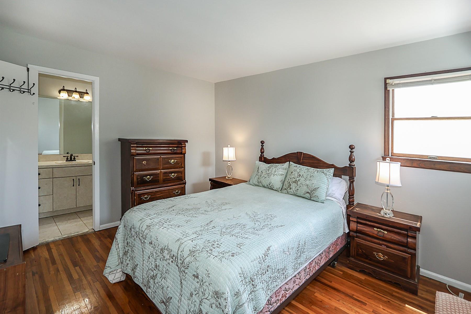 104 Utica Street, Bay Shore, New York image 18