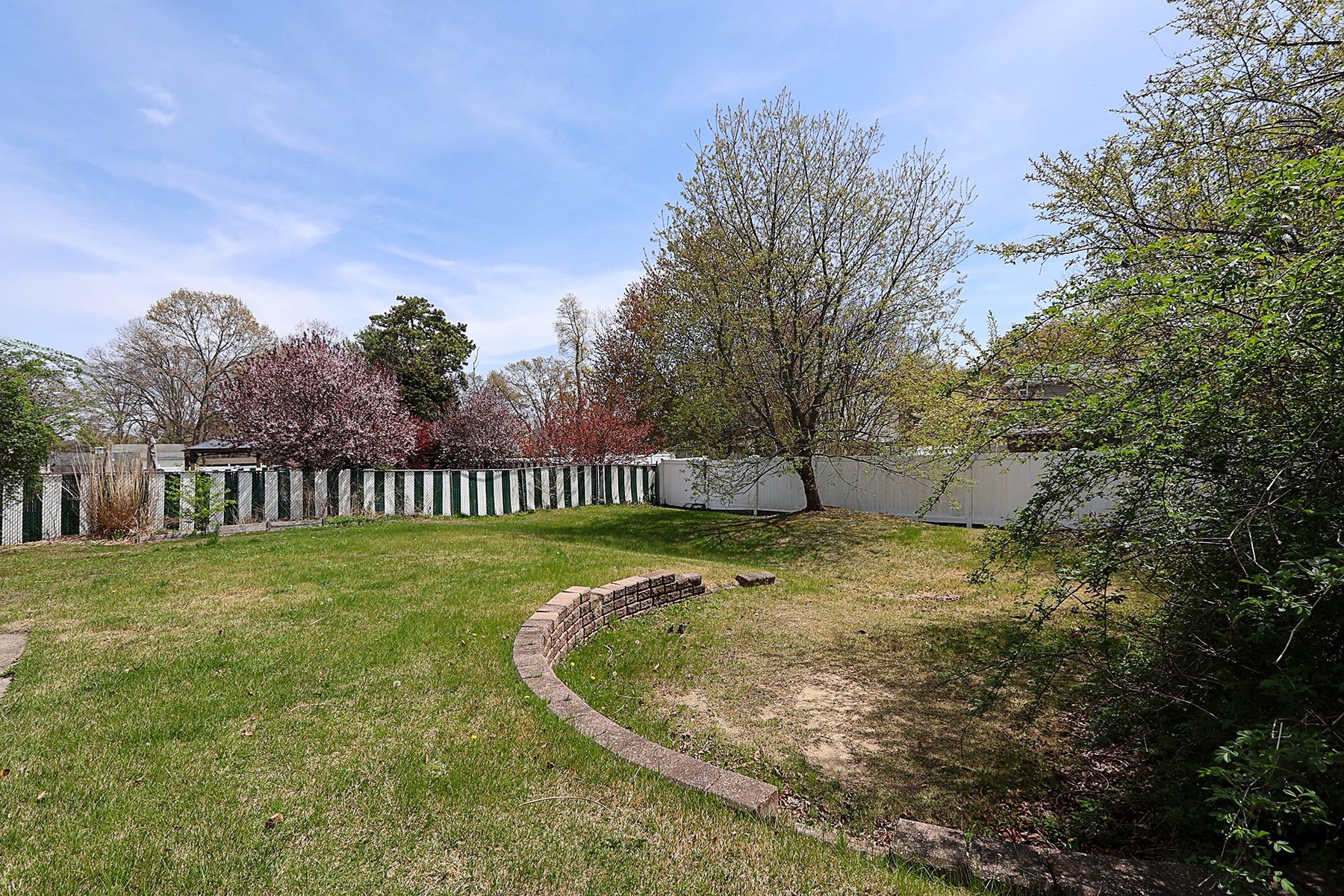 104 Utica Street, Bay Shore, New York image 29