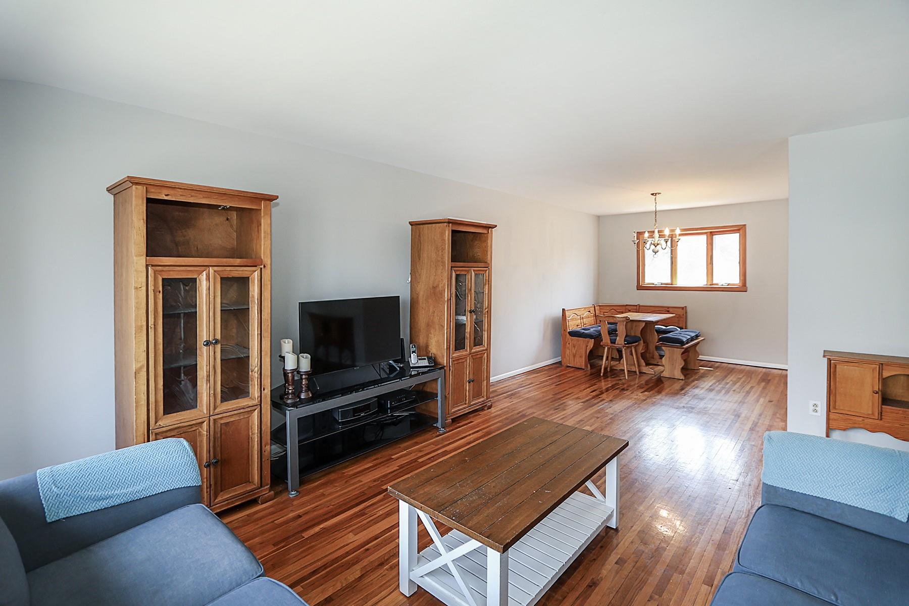 104 Utica Street, Bay Shore, New York image 10