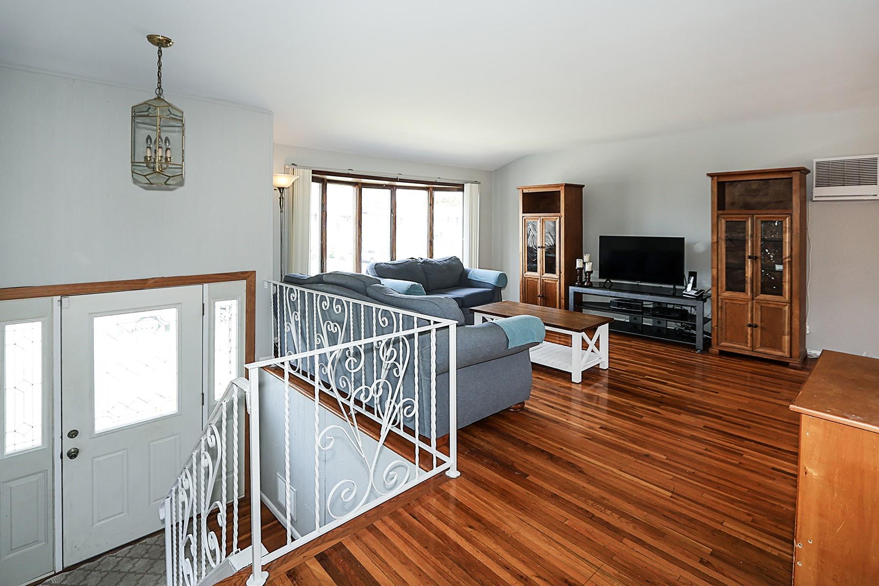 104 Utica Street, Bay Shore, New York image 5