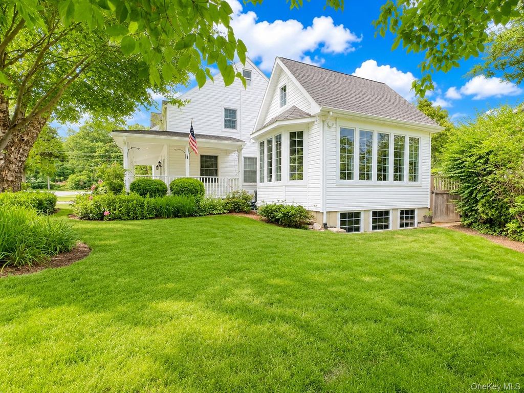 Photo of 15 Anita Place, Farmingdale, NY 11735 (MLS # 1012598)