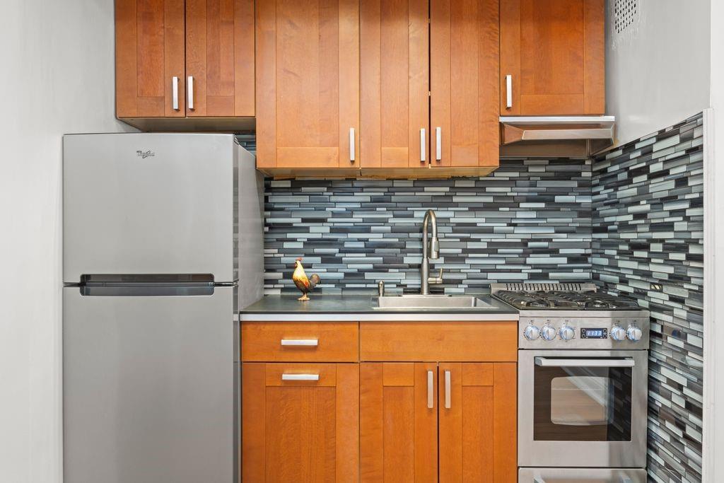 15 Oliver Street #3C, Brooklyn, New York image 7