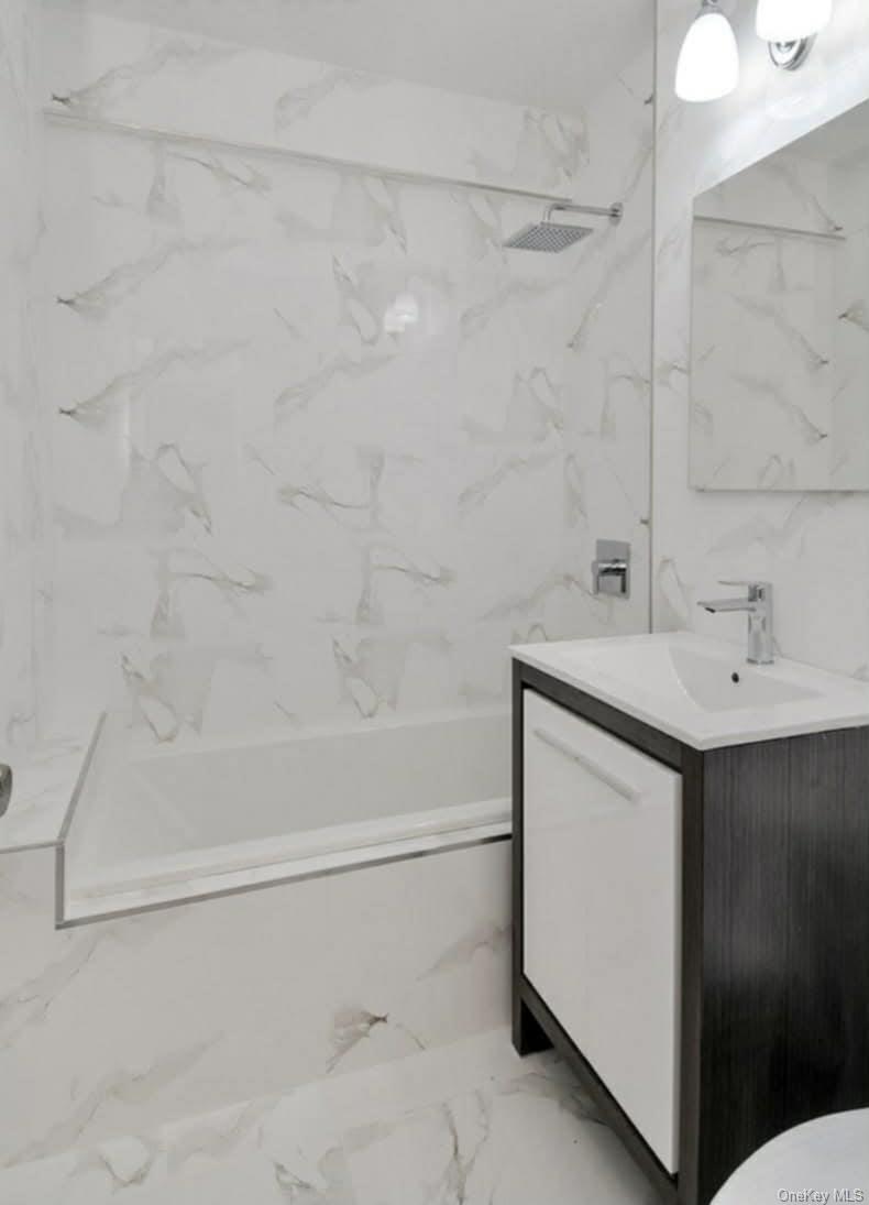 77 W 55th Street 15H
