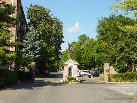 Photo of 1 Consulate Drive #3K, Tuckahoe, NY 10707 (MLS # 1029416)