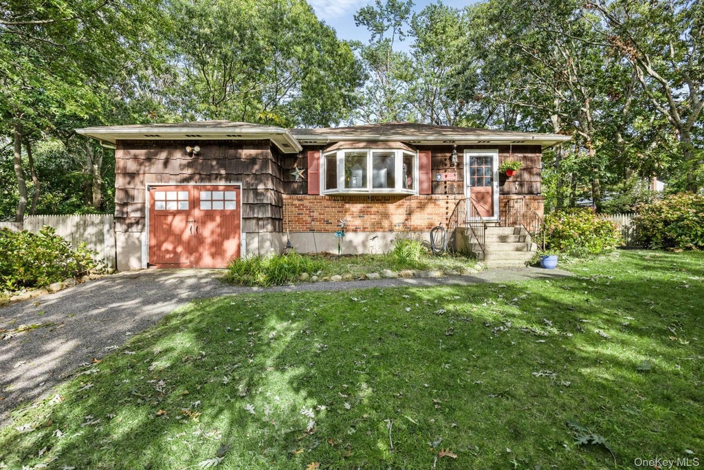 Photo of 2 Easterly Road, Hampton Bays, NY 11946 (MLS # 1059631)