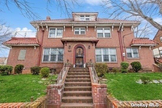 Property for Sale at 151st Street, Briarwood, Queens, NY - Bedrooms: 4 
Bathrooms: 4  - $1,399,999