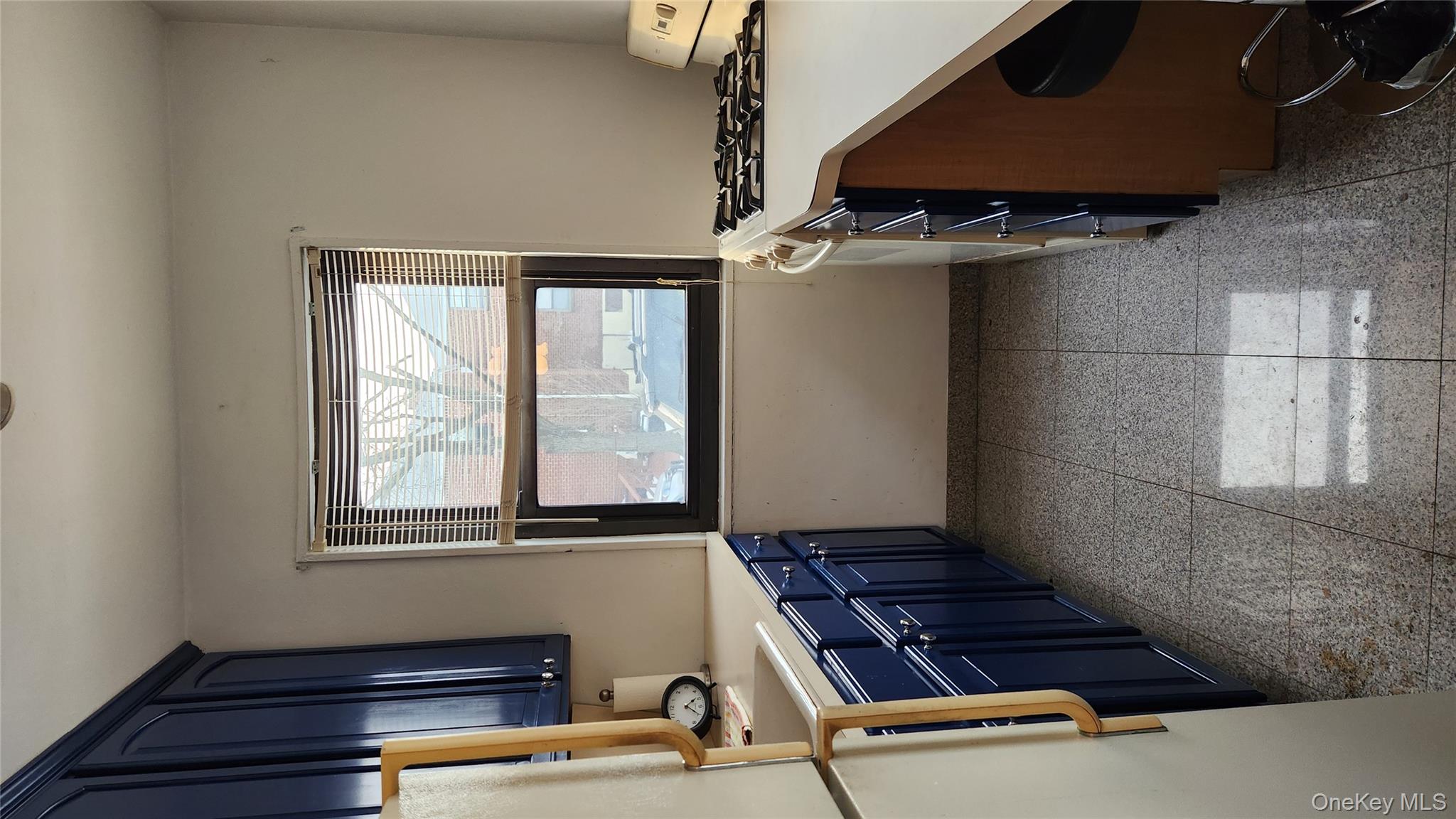 15-27 159 Street 159 Street 619