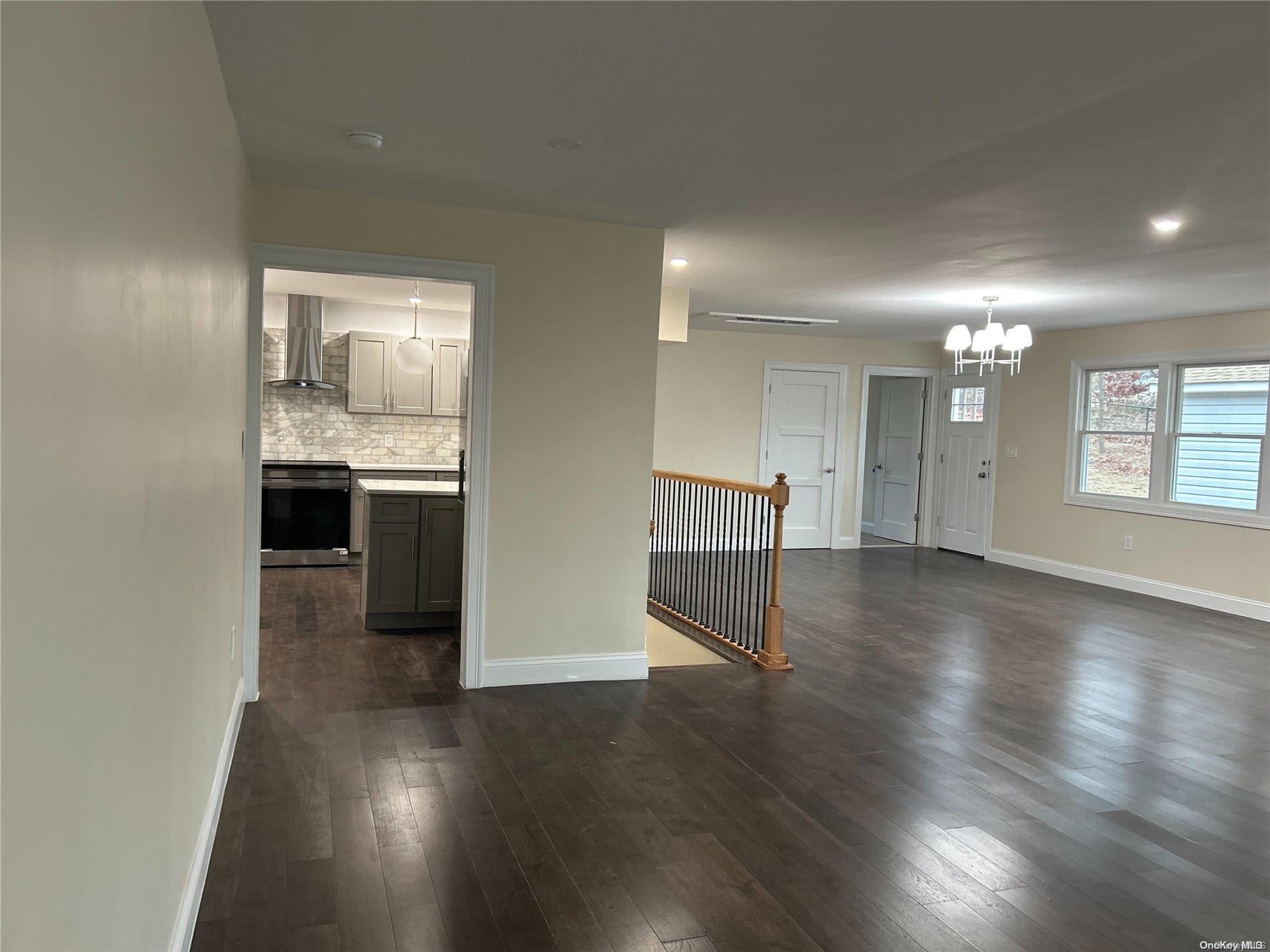 76 Pinedale Avenue, Farmingville, New York image 5