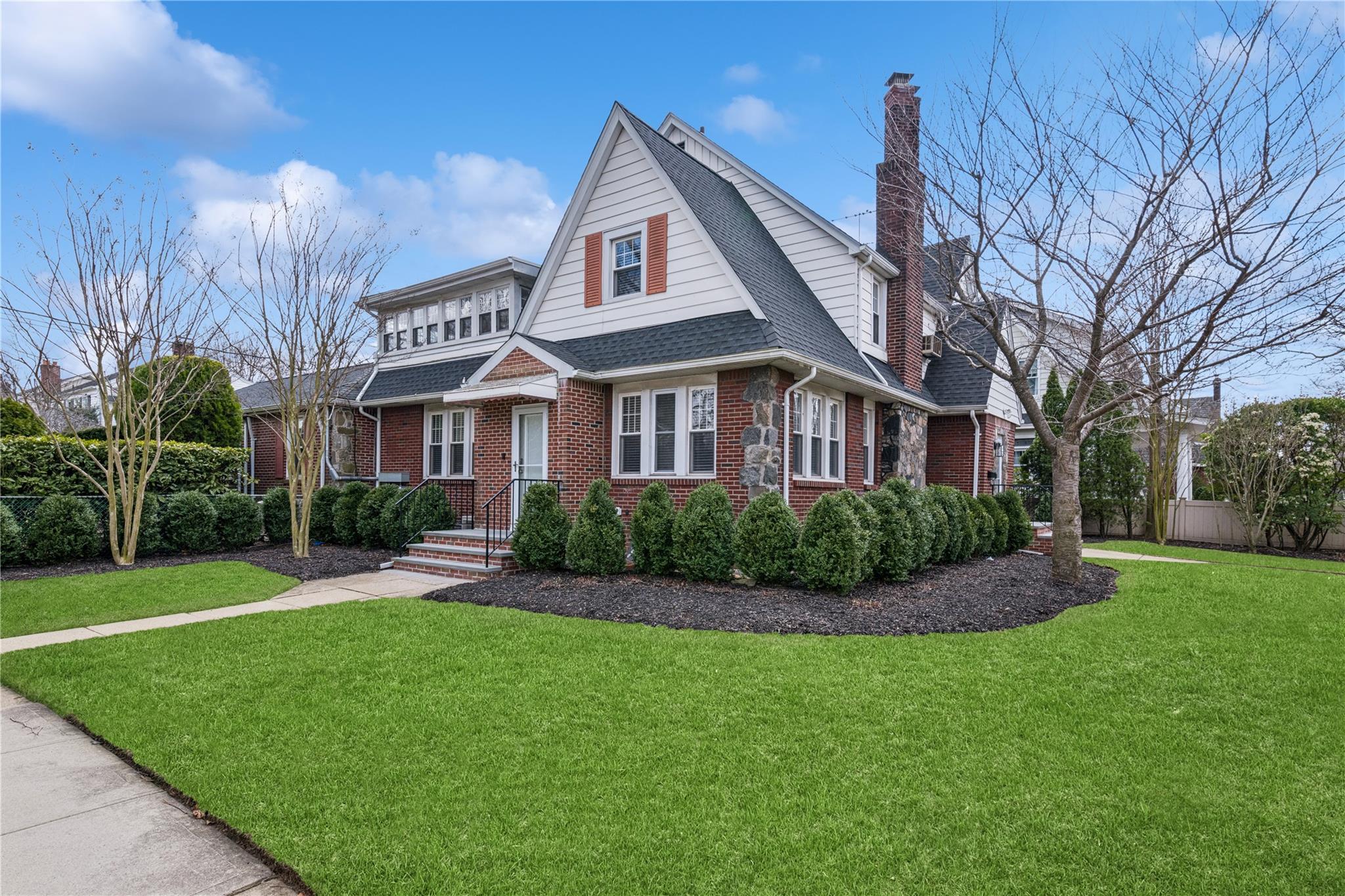 363 Hempstead Avenue, Rockville Centre, New York image 2