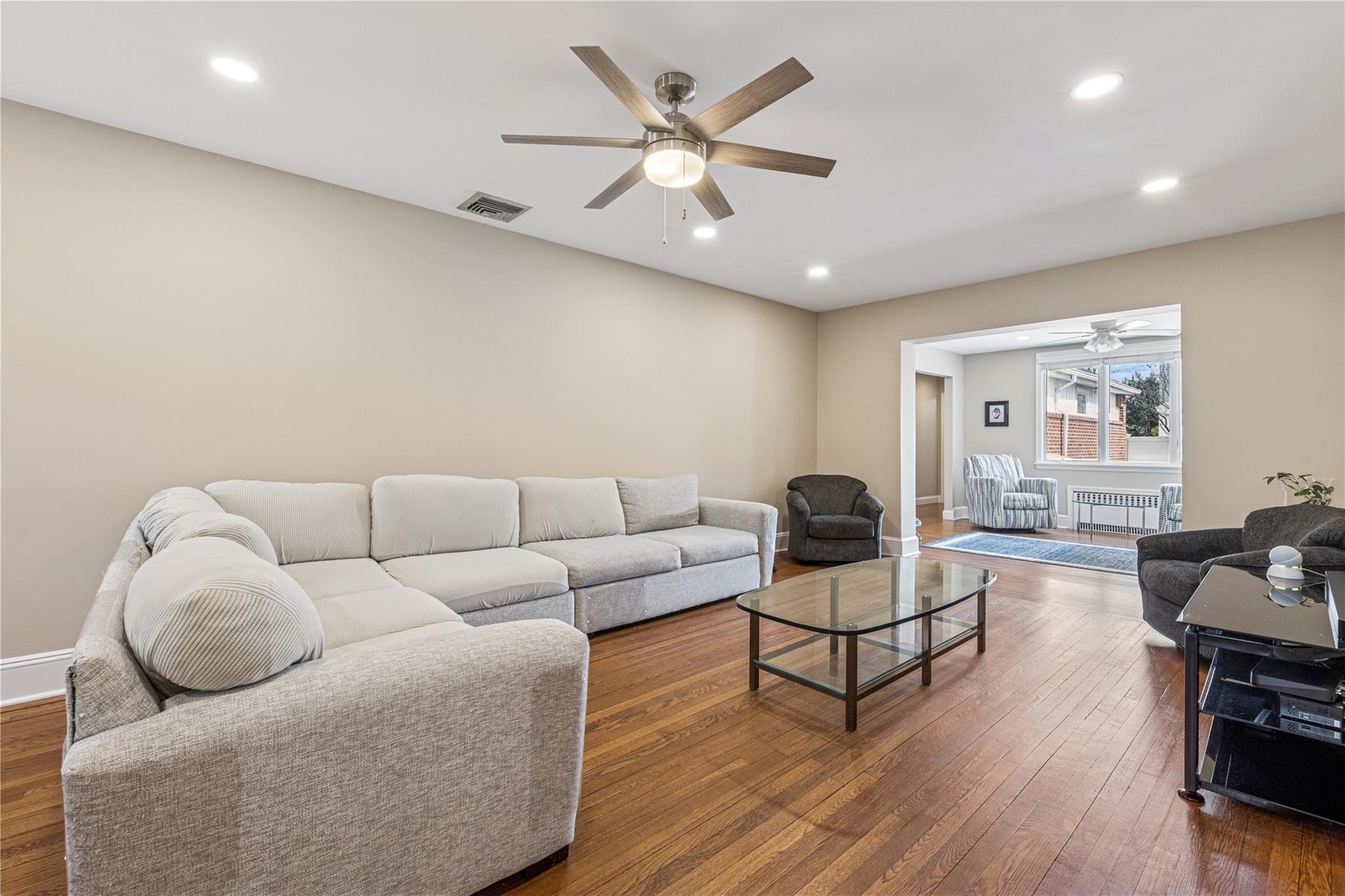 363 Hempstead Avenue, Rockville Centre, New York image 10