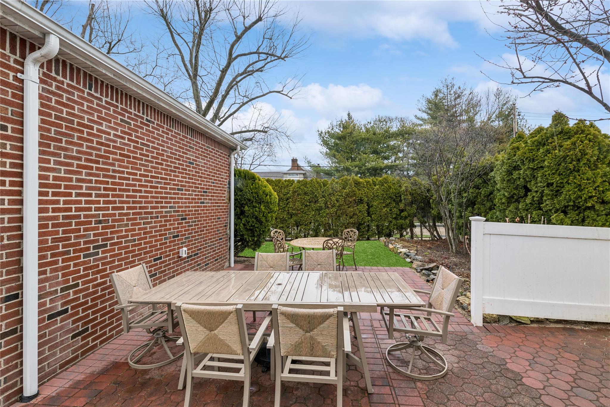 363 Hempstead Avenue, Rockville Centre, New York image 40