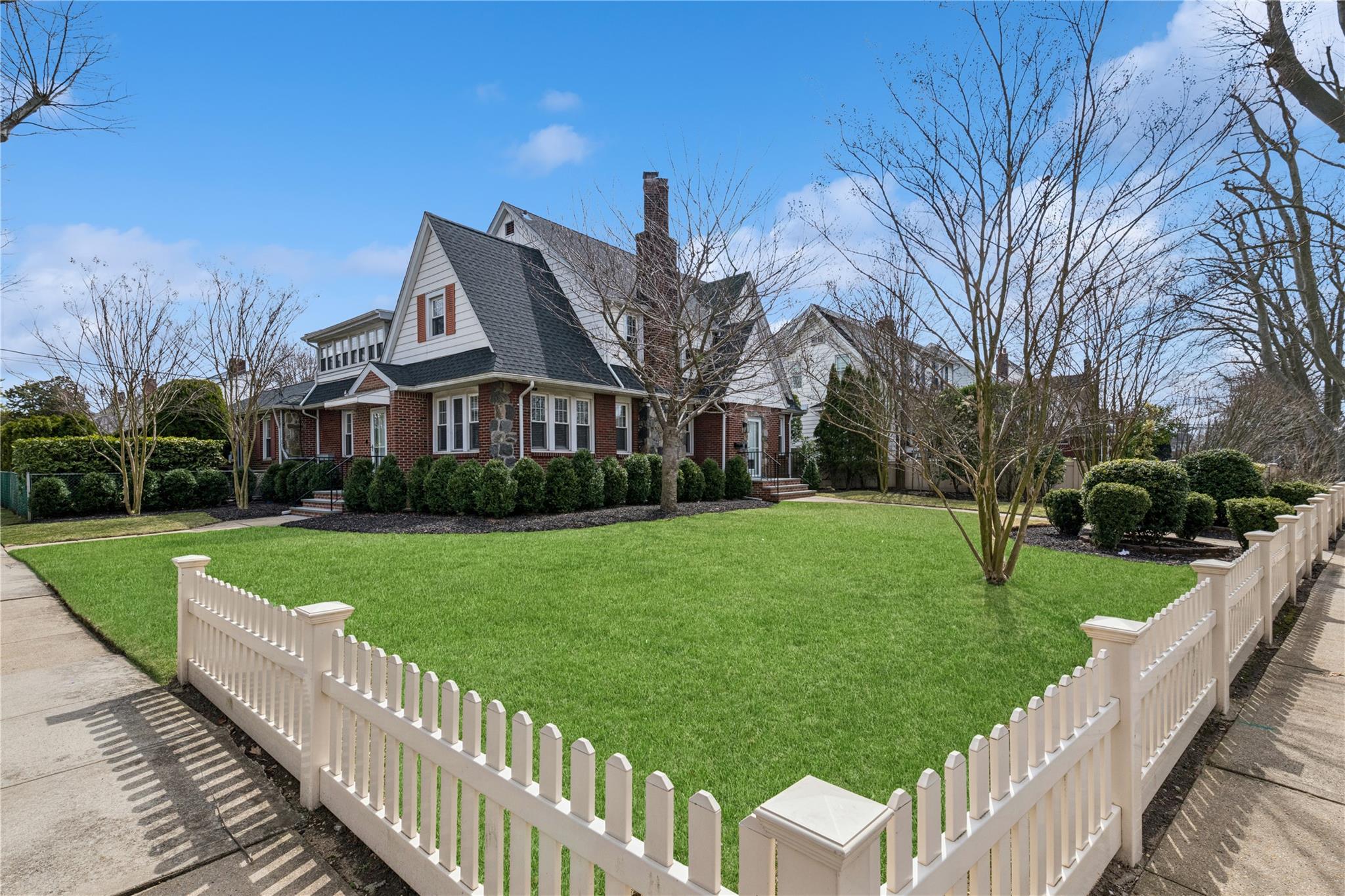 363 Hempstead Avenue, Rockville Centre, New York image 1