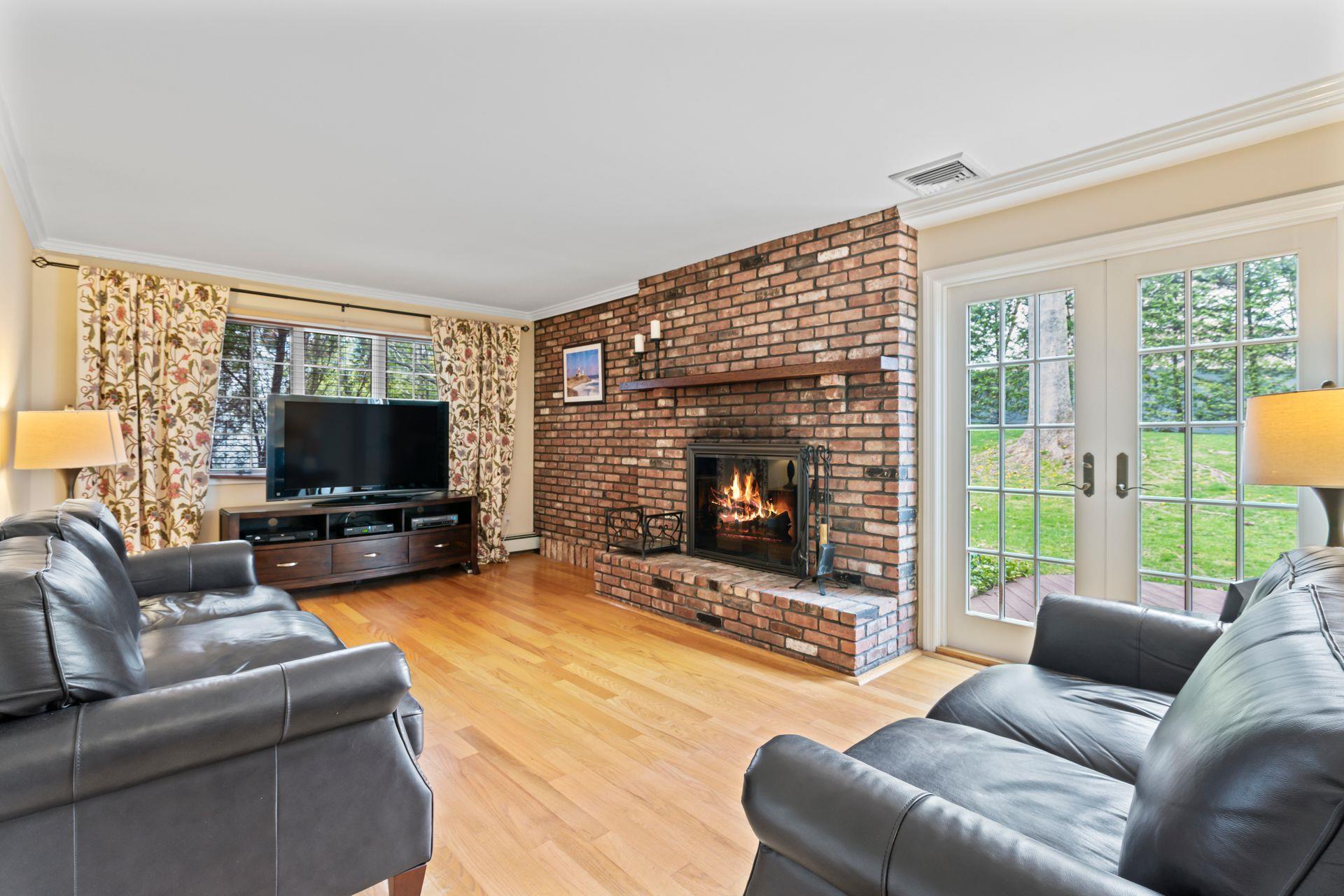 3 W Oak Hill Drive, Oyster Bay, New York image 14