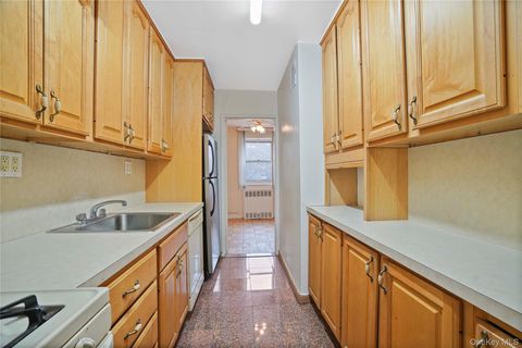 Multifamily For Sale - 151-31 88th Street #1B<br/> Howard Beach, NY 11414